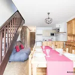 Pour 6 Pers. Avec Balcon Pres De Saint-lary, Wi-fi Et Parking Gratuits - Fr-1-296-215 アパート *