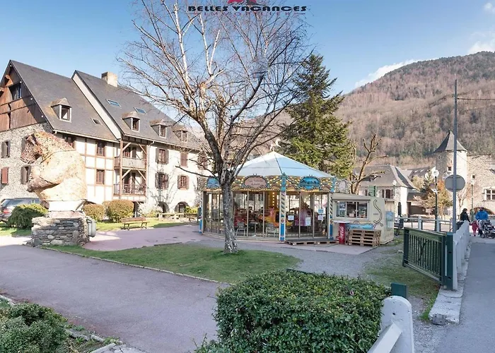 דירה Pour 6 Pers. Avec Balcon Pres De Saint-lary, Wi-fi Et Parking Gratuits - Fr-1-296-215